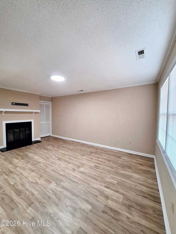 2903 Cedar Creek Rd #F - Photo 3 of 11