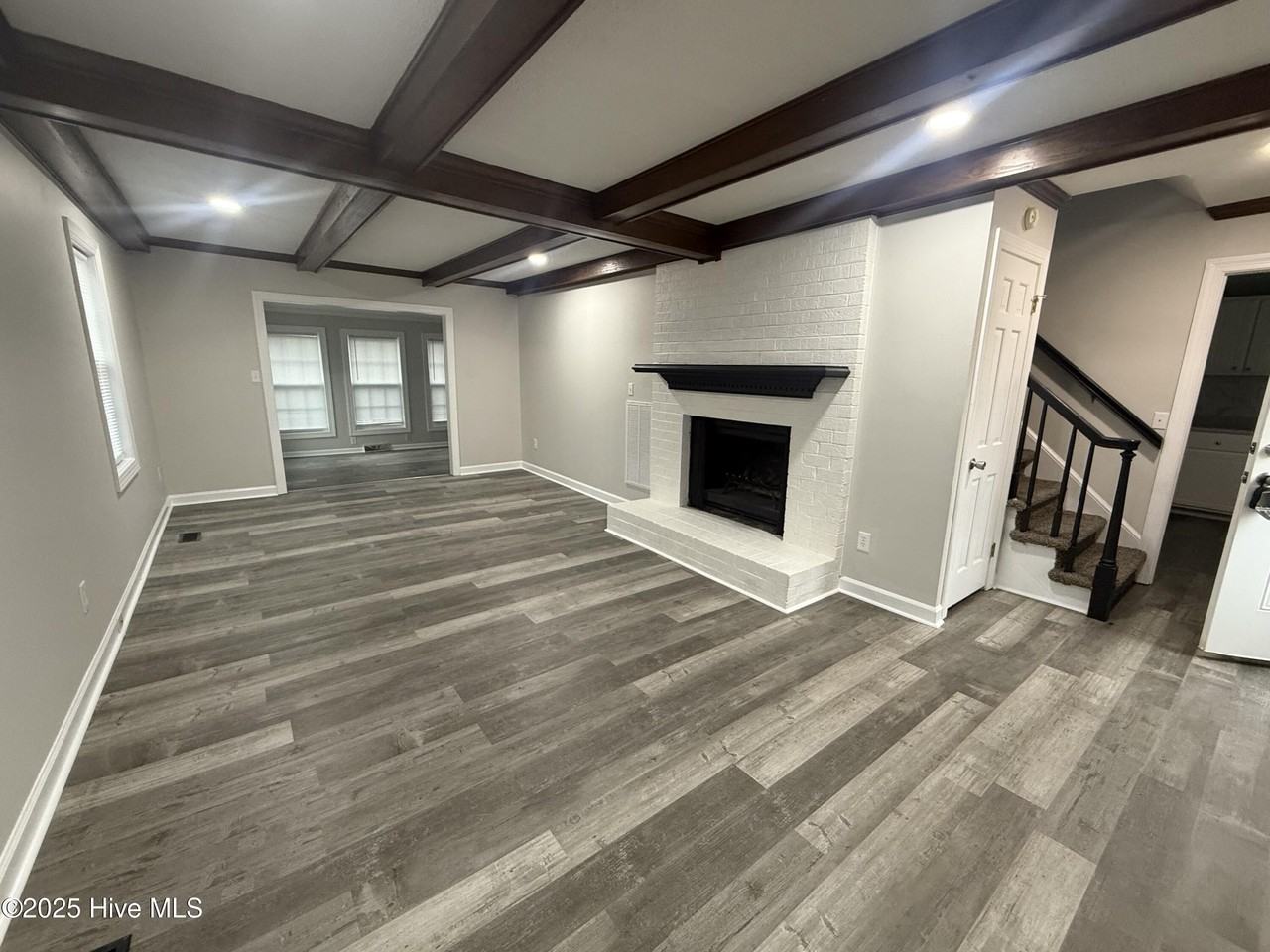1215 E Wright Rd - Photo 2 of 15
