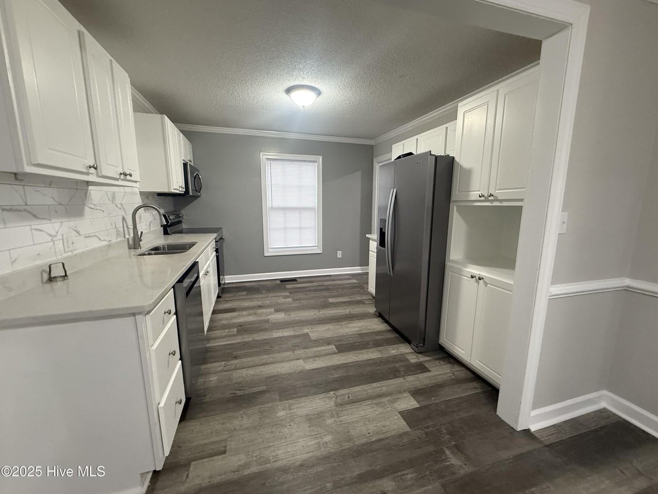1215 E Wright Rd - Photo 4 of 15