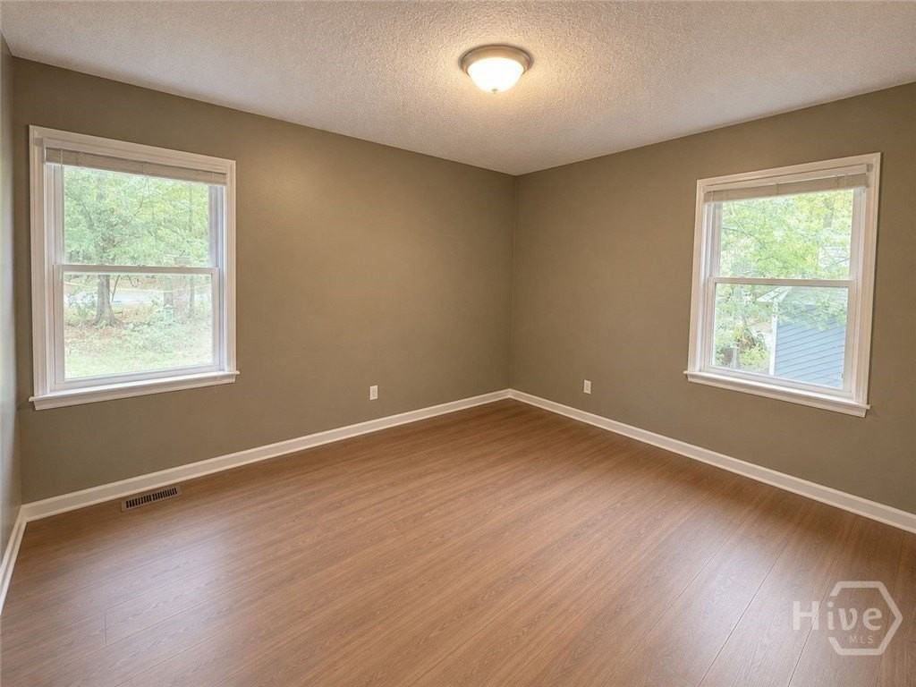 110 Flannigans Pl - Photo 5 of 10