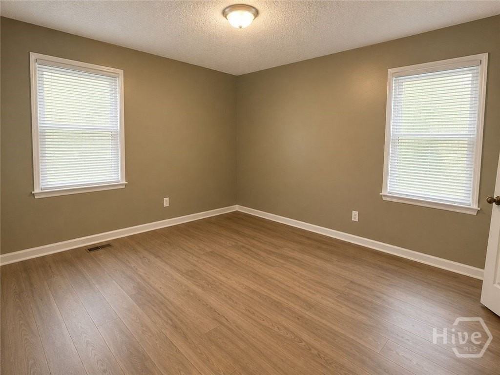 110 Flannigans Pl - Photo 6 of 10
