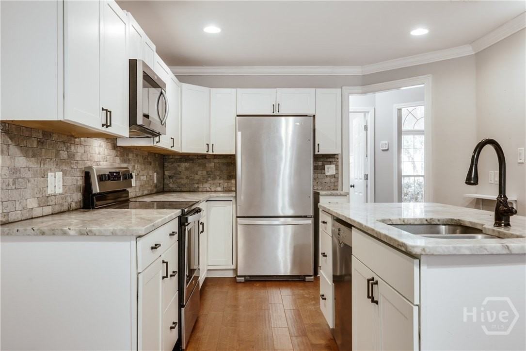 183 Oak Meadow Dr - Photo 2 of 15