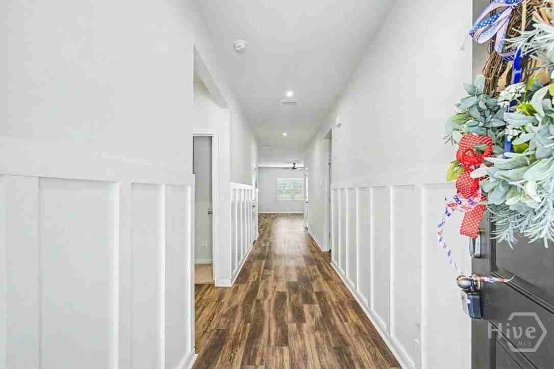 783 Longleaf Dr - Photo 3 of 35