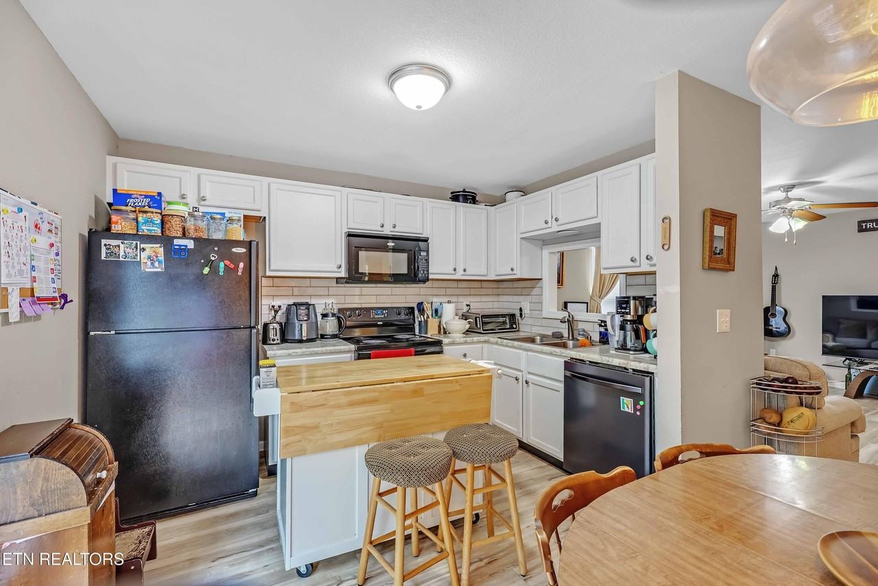 1529 Sails Way - Photo 6 of 24