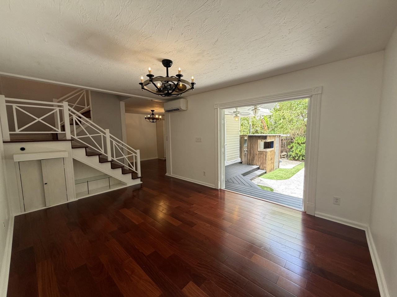 3318 Harriet Ave - Photo 4 of 19