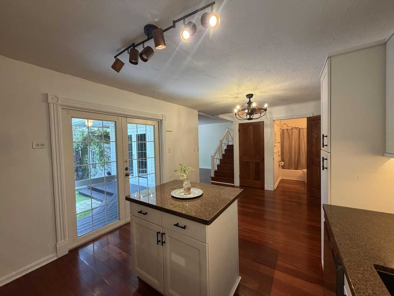 3318 Harriet Ave - Photo 5 of 19