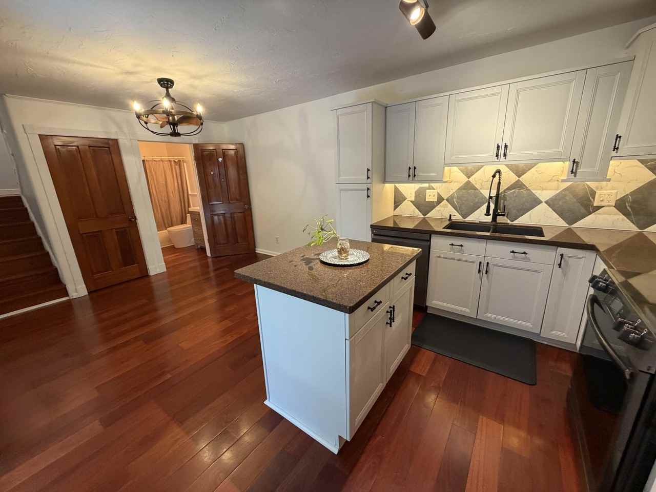 3318 Harriet Ave - Photo 7 of 19