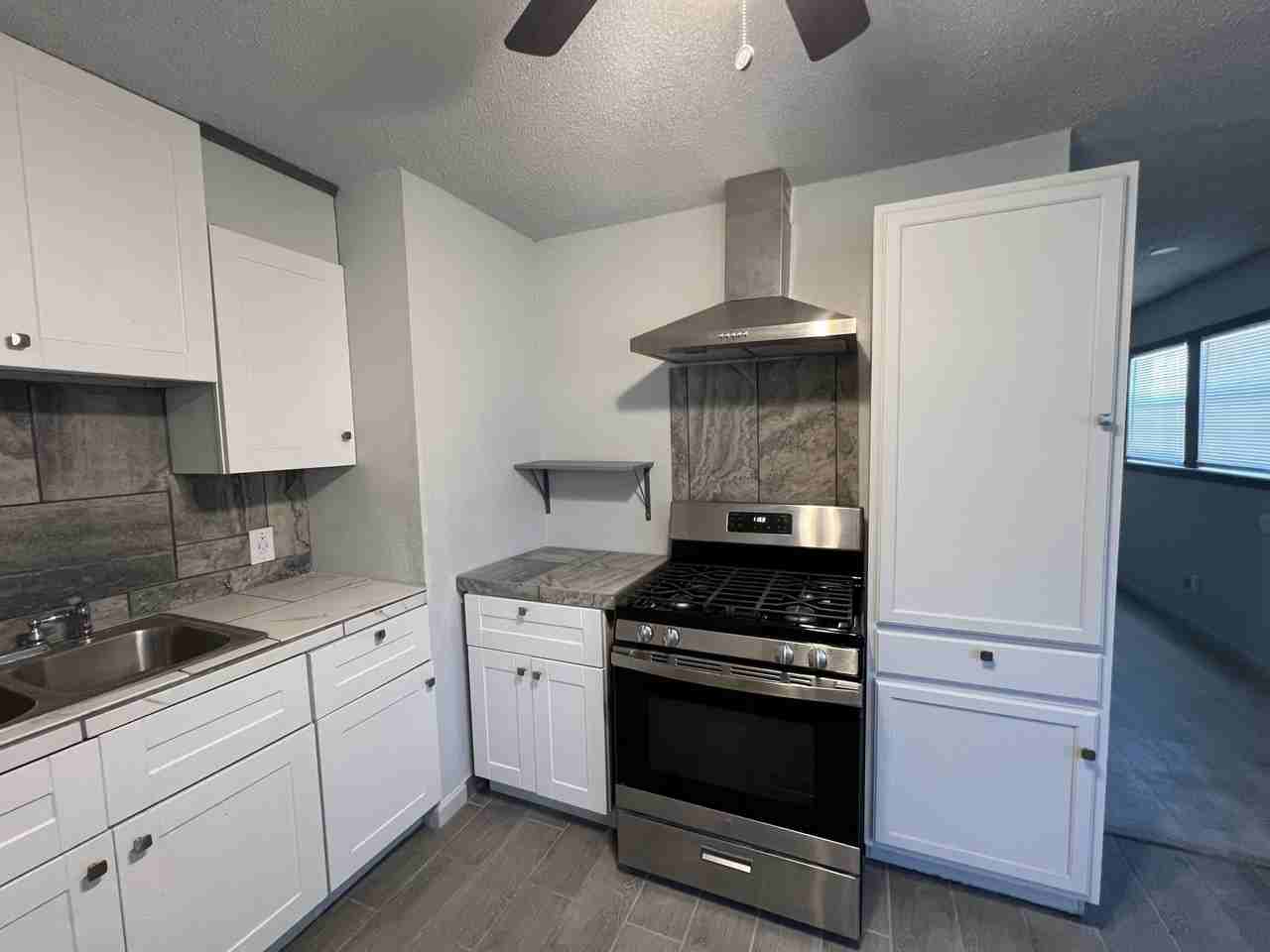 801 Vanda Ave - Photo 5 of 13