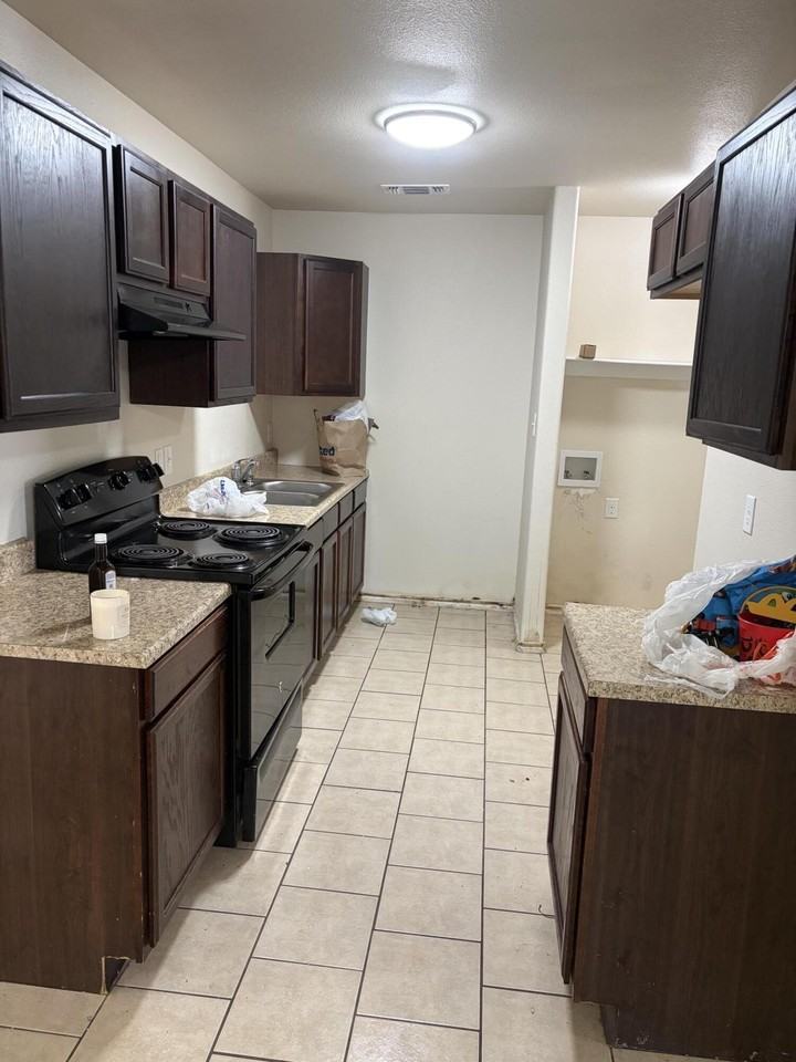 8904 Terrell Ave - Photo 4 of 10
