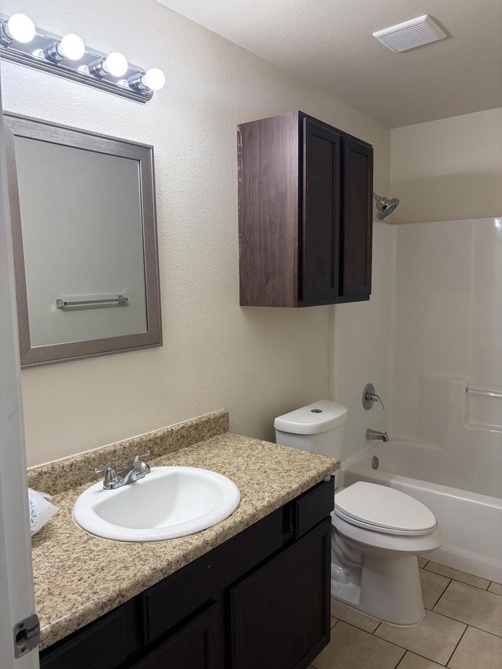 8904 Terrell Ave - Photo 5 of 10