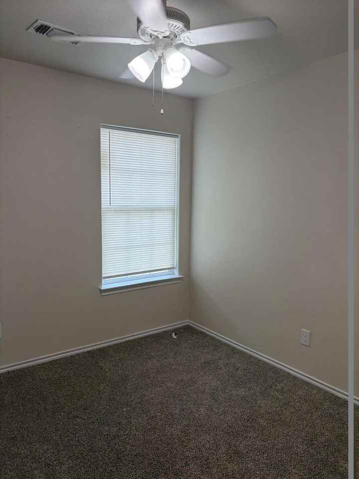 8904 Terrell Ave - Photo 7 of 10