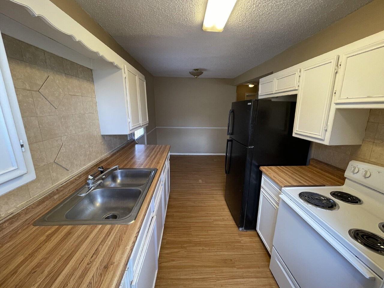 2809 37th St - Photo 5 of 10