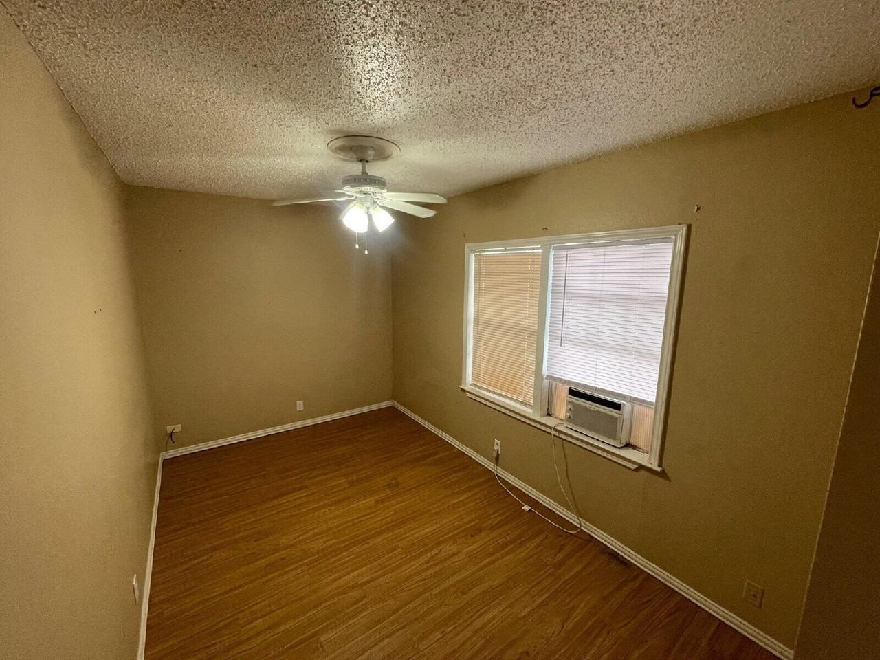 2809 37th St - Photo 7 of 10