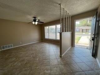 3304 28th St - Photo 4 of 21