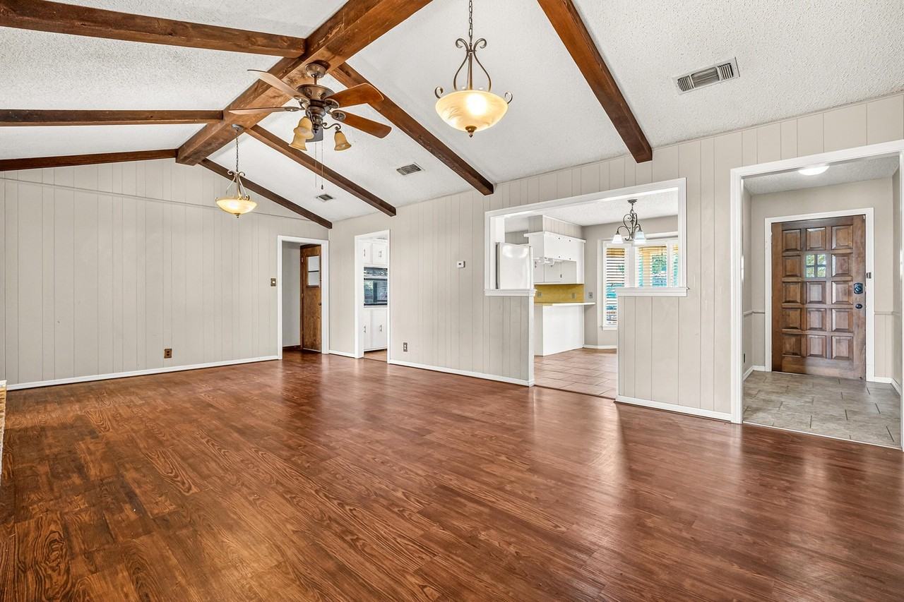 225 N Terry Dr - Photo 5 of 25