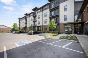 featured image of 231 Walton Ave #302
