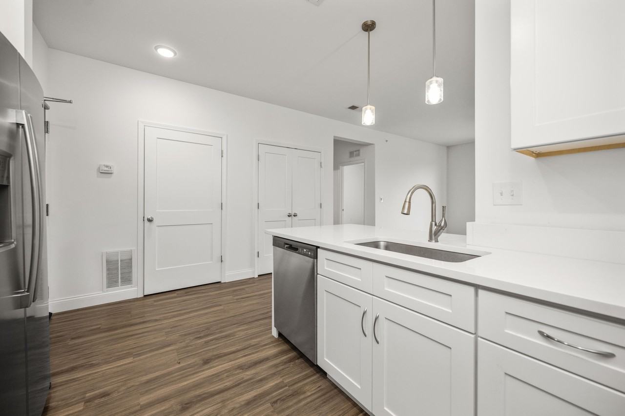 231 Walton Ave #302 - Photo 6 of 28