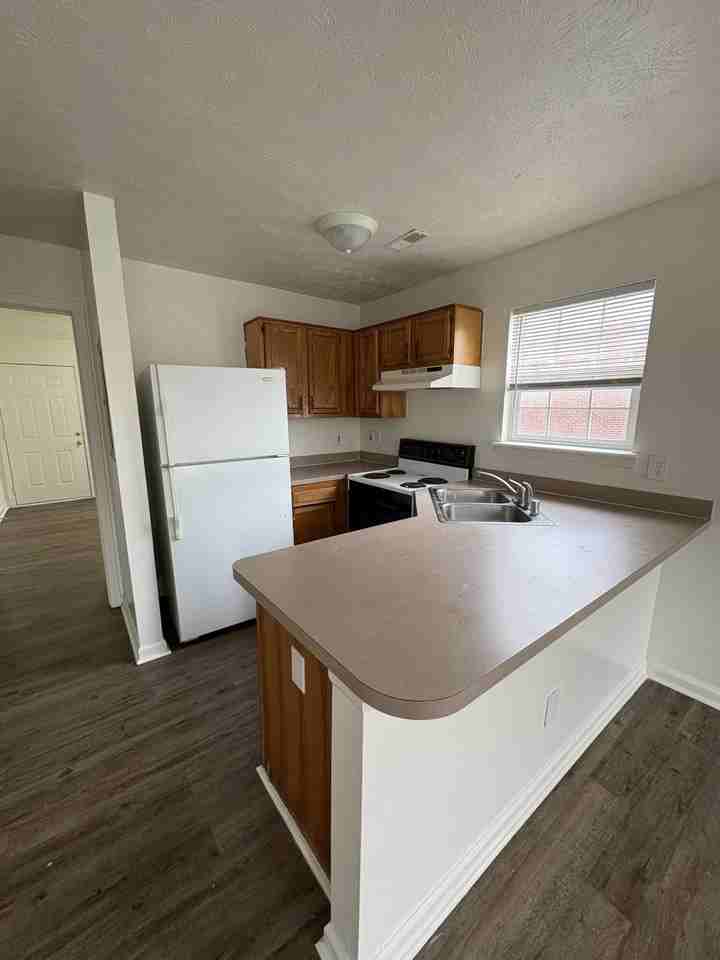 2016 Cornerstone Dr #2 - Photo 4 of 11