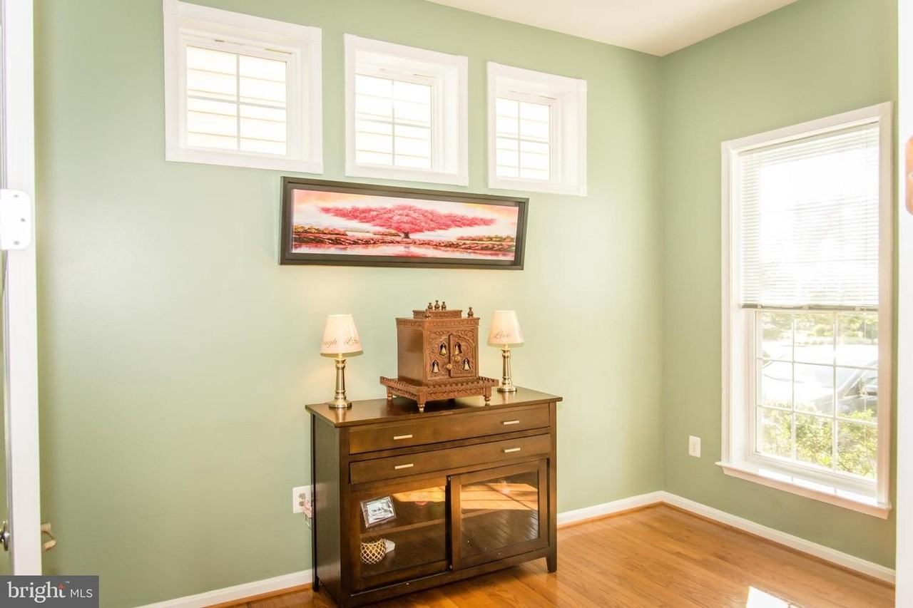 13079 Greg Roy Ln - Photo 3 of 45