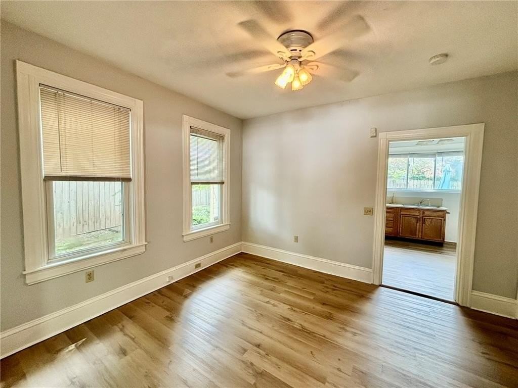 412 Parsons St - Photo 4 of 12