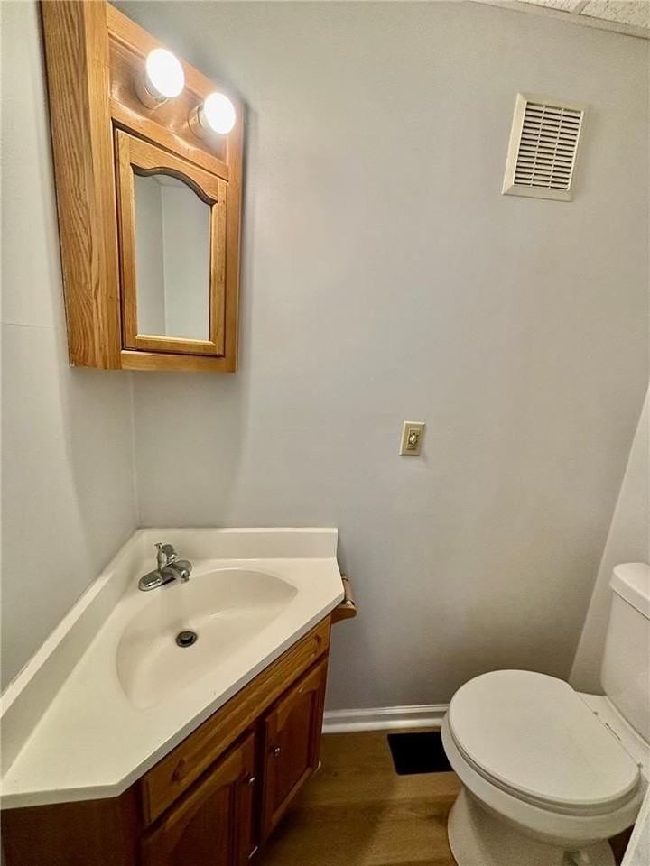 412 Parsons St - Photo 7 of 12