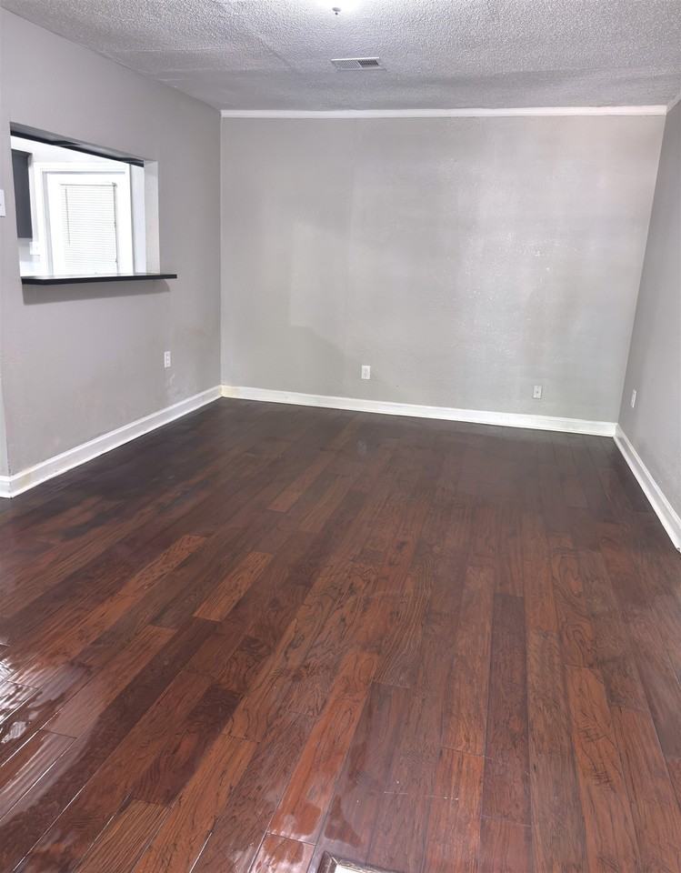 4201 Truman Rd - Photo 3 of 13