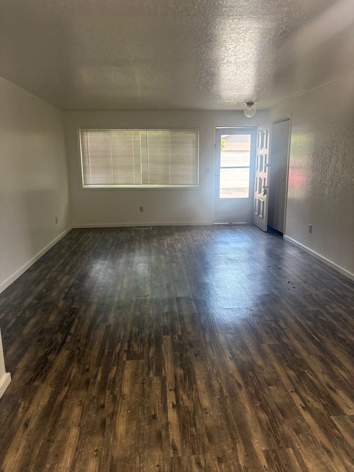 3047 N Linda Vista Ln #0 - Photo 2 of 13