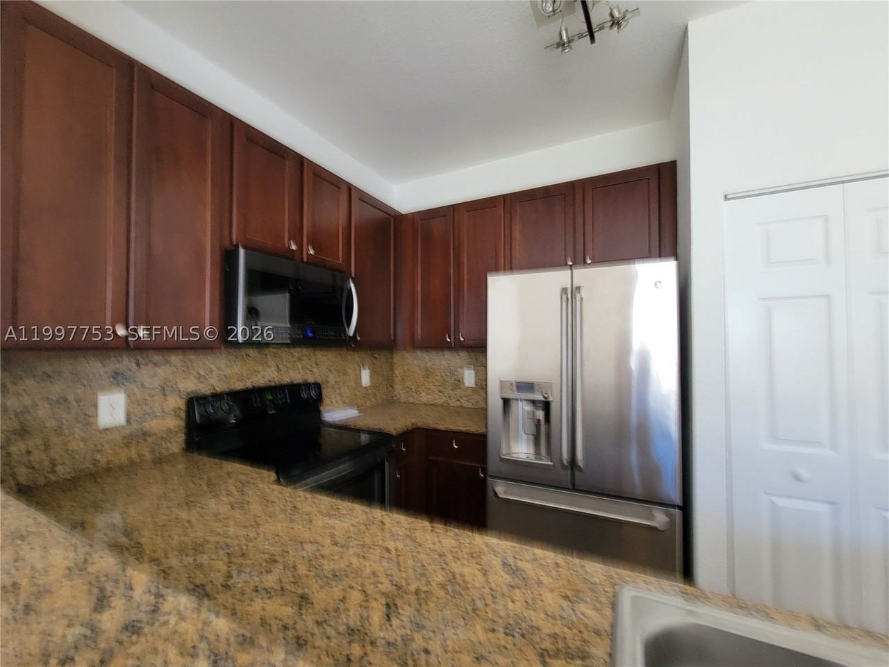 8938 Sw 19th St #904 - Photo 5 of 18