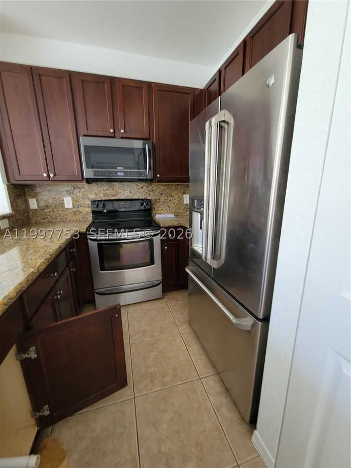 8938 Sw 19th St #904 - Photo 6 of 18