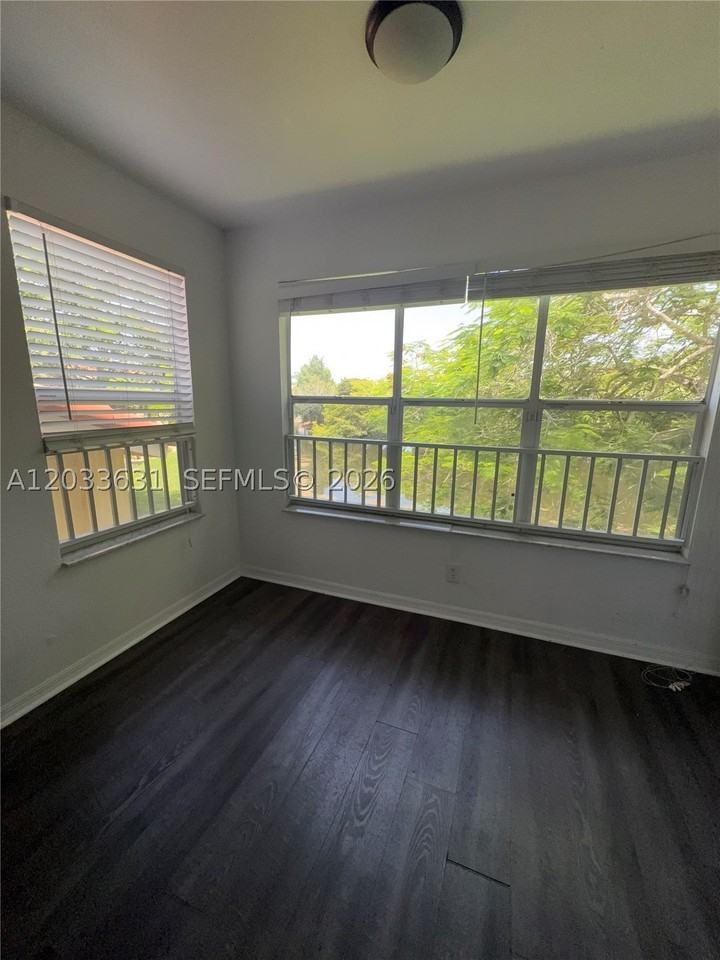13060 Vista Isles Dr #222 - Photo 7 of 23
