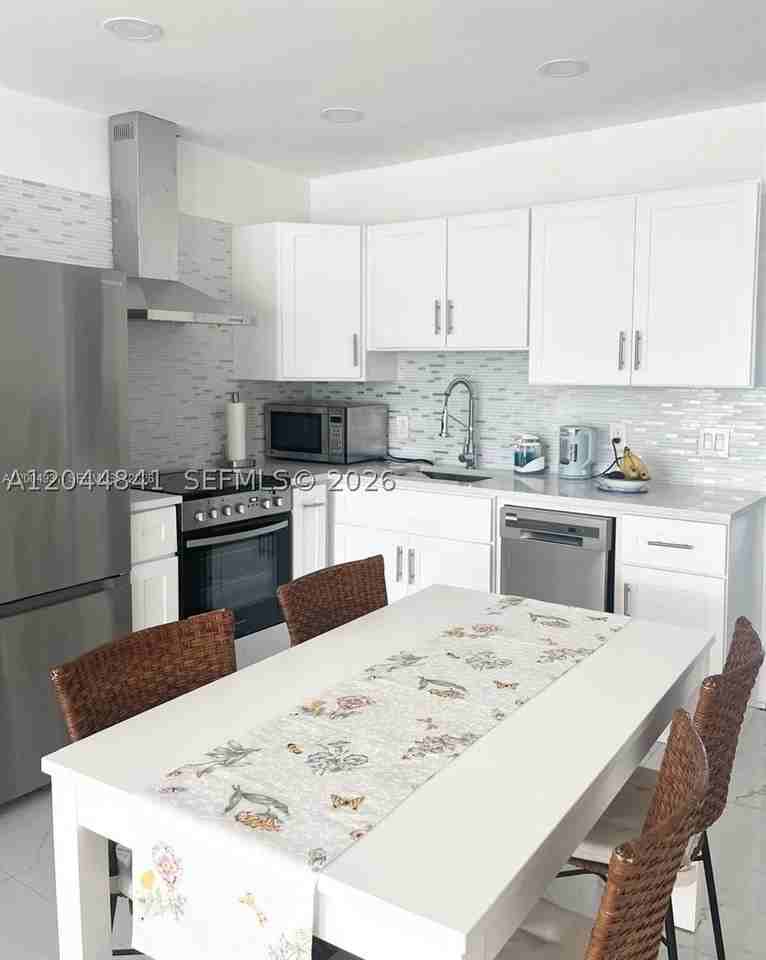 340 Oakridge S #340 - Photo 6 of 31