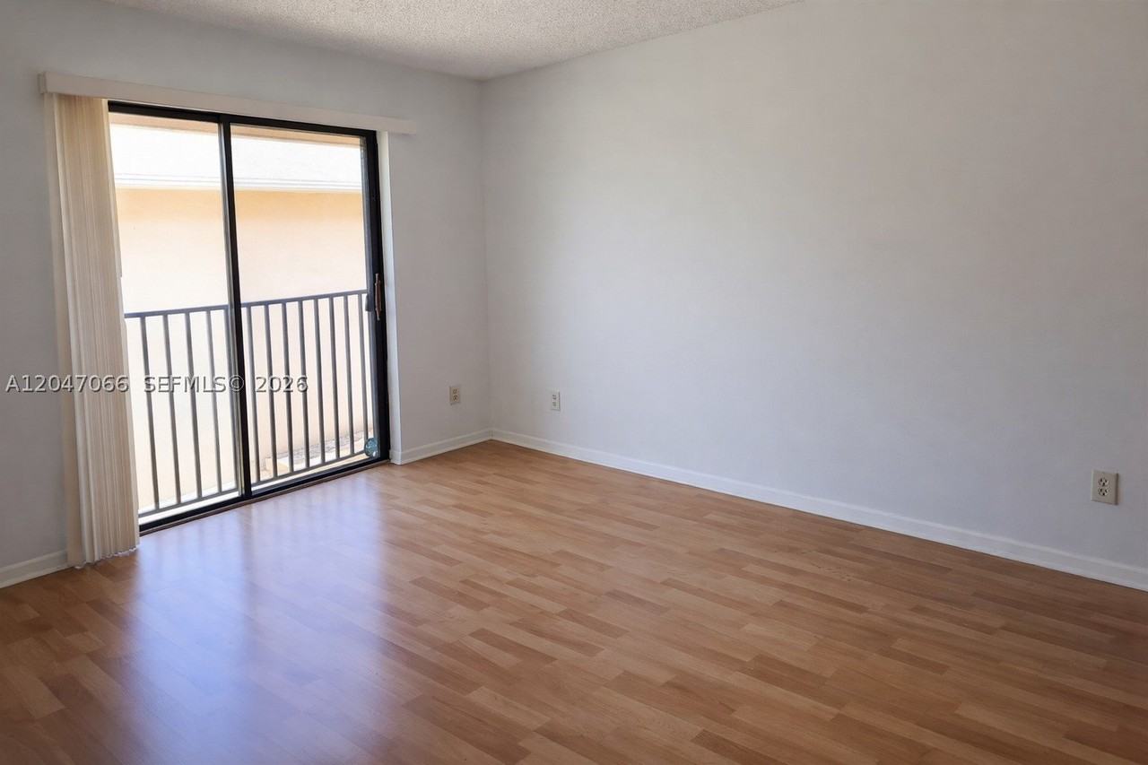 5821 Washington St #32 - Photo 5 of 14