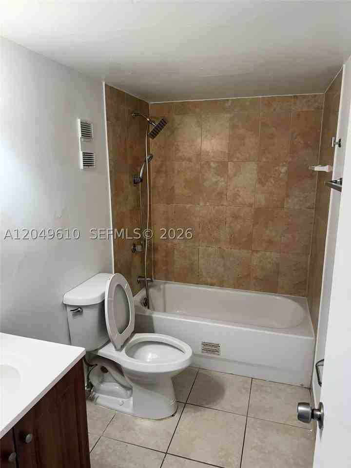 8511 Nw 8th St #303 - Photo 7 of 11