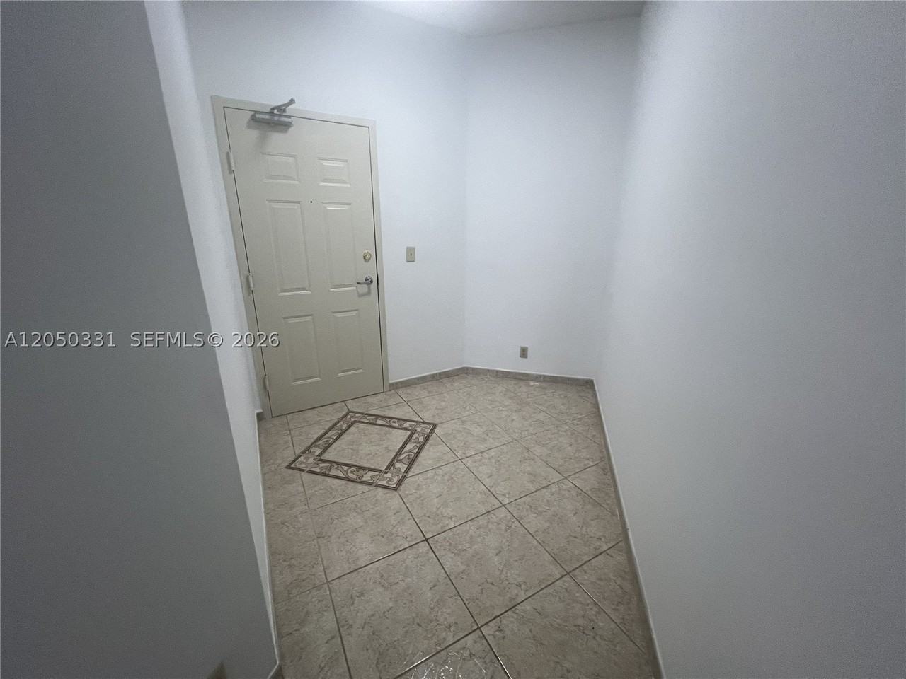 8816 Collins Ave #105 - Photo 5 of 30