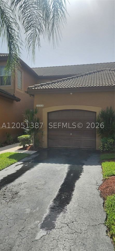 1599 Veracruz Ln - Photo 2 of 38