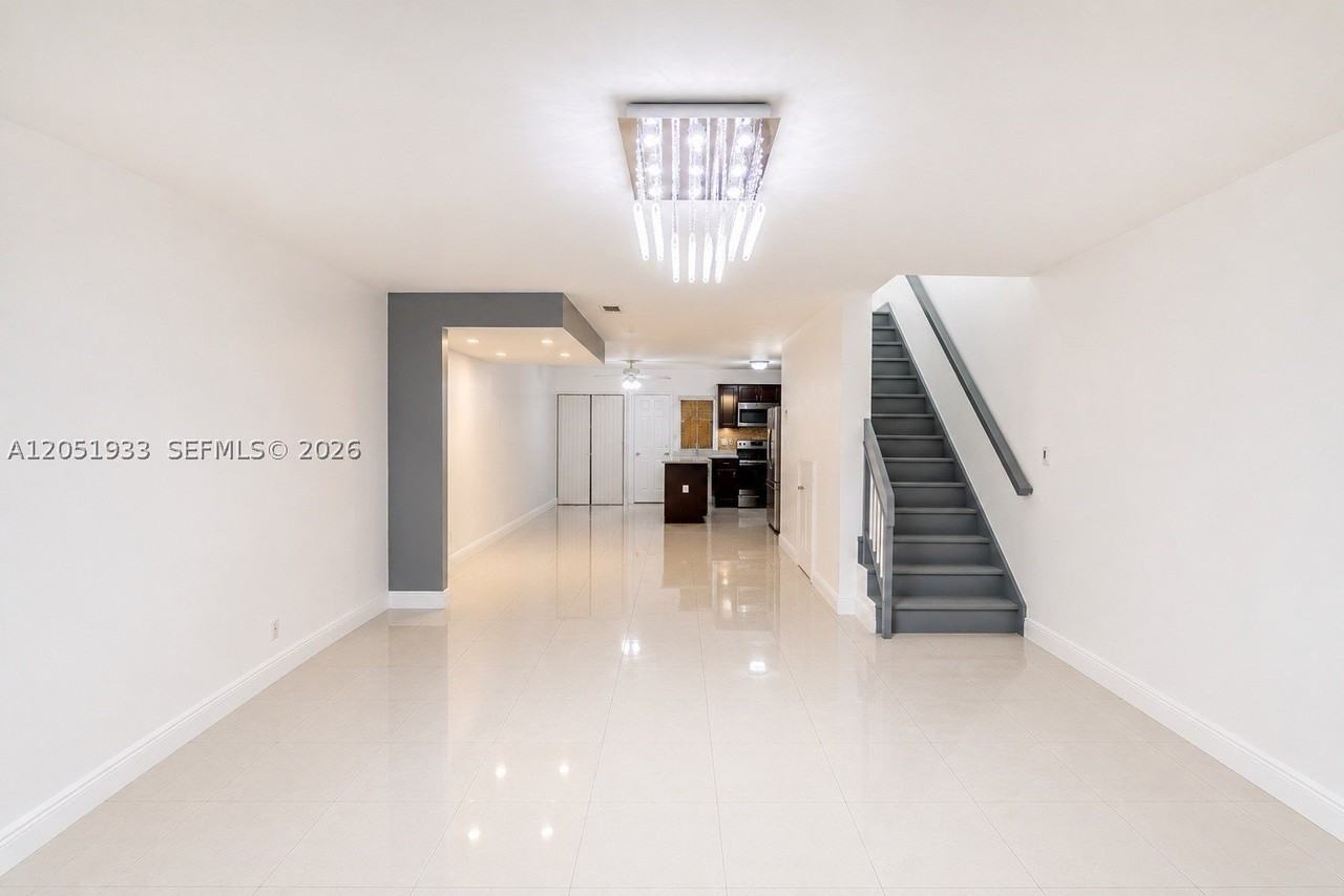 5215 Sw 40th Ave #48 - Photo 2 of 21