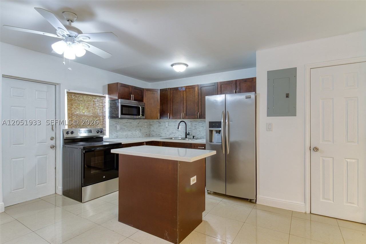 5215 Sw 40th Ave #48 - Photo 5 of 21