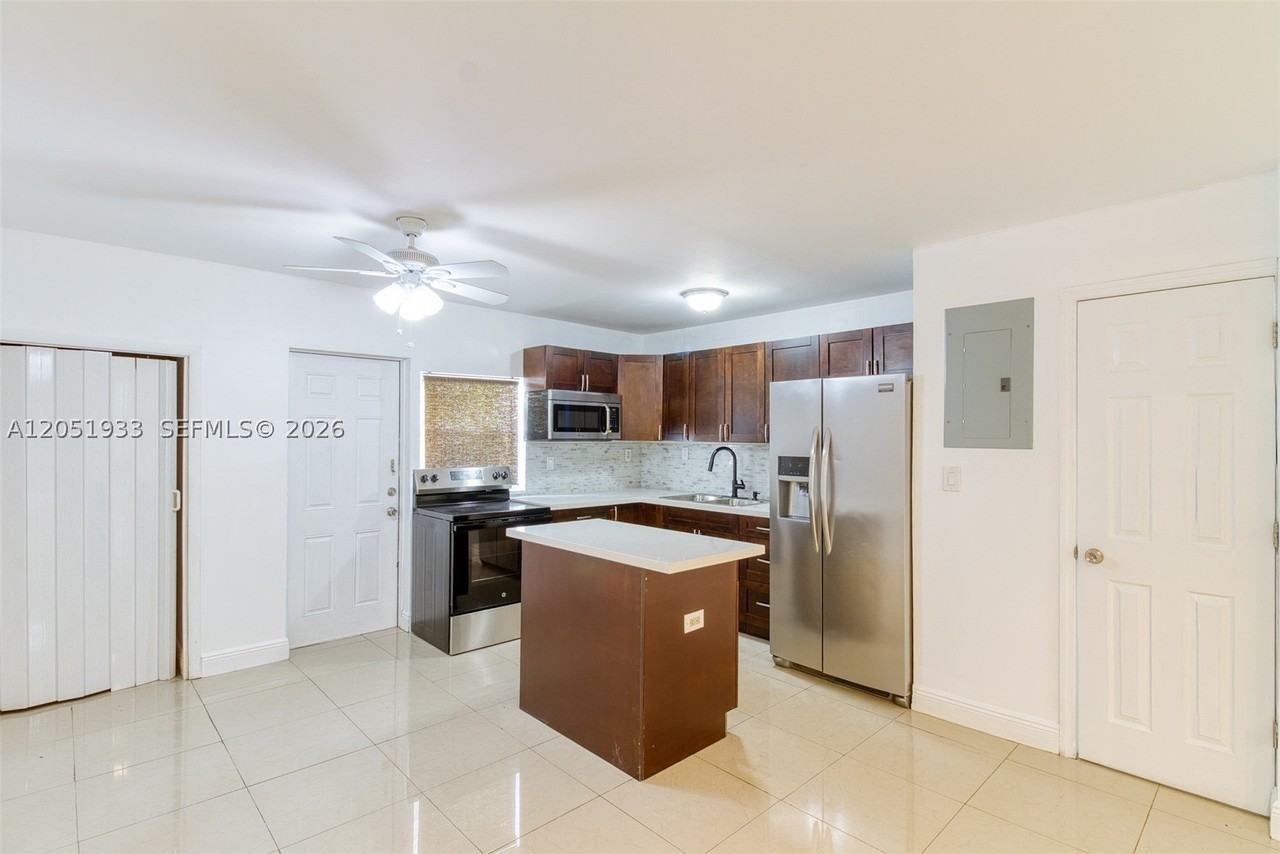 5215 Sw 40th Ave #48 - Photo 7 of 21