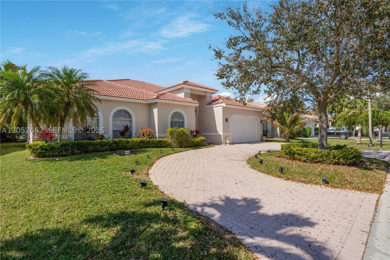 5354 Nw 57th Way - Photo 3 of 38