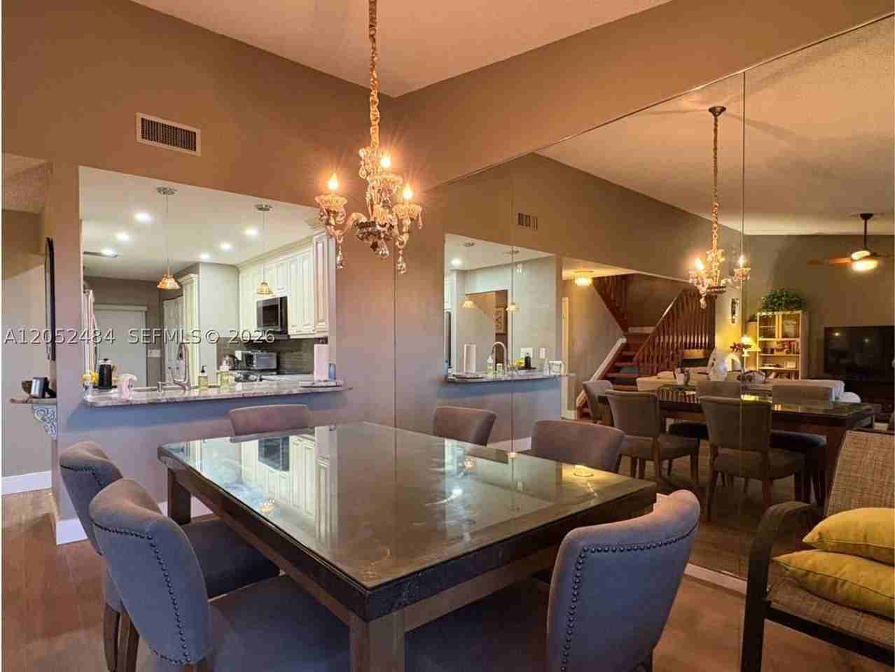 437 Prestwick Ln - Photo 7 of 35