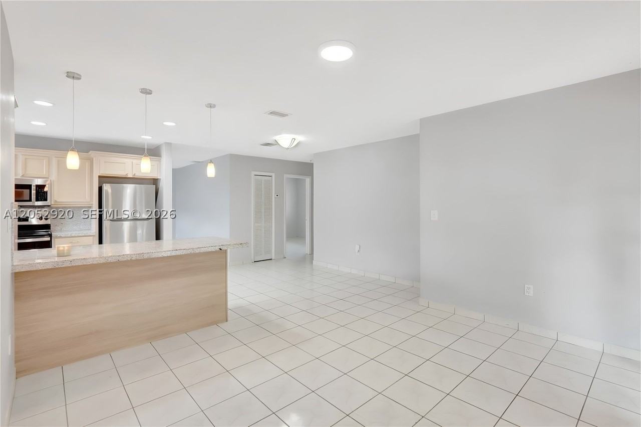 2476 Sw 17th St #REAR - Photo 5 of 16