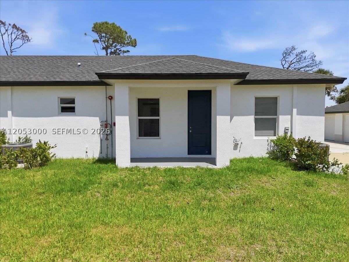 195 Rotonda Cir #C - Photo 2 of 25