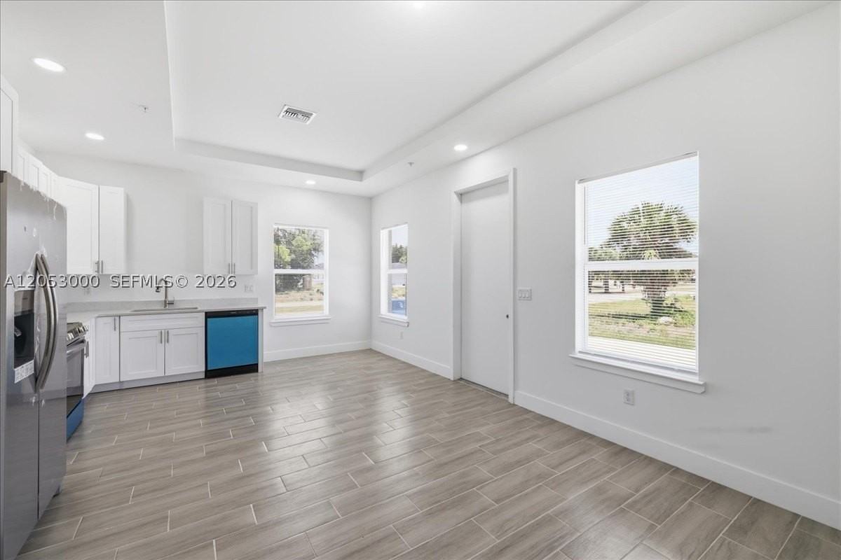 195 Rotonda Cir #C - Photo 7 of 25