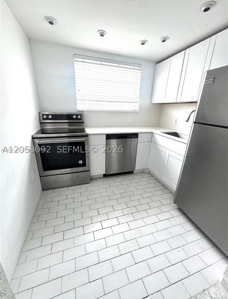 1211 Pennsylvania Ave #E2 - Photo 2 of 7