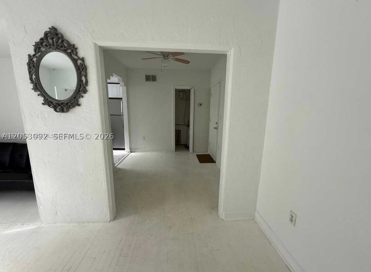 1211 Pennsylvania Ave #E2 - Photo 4 of 7