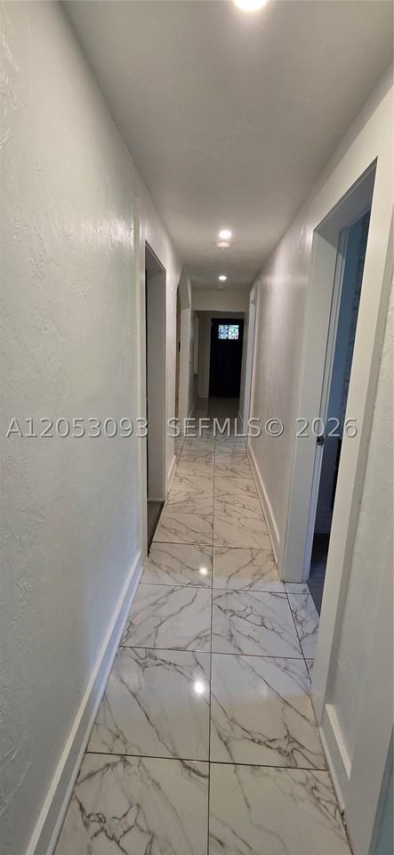455 Ne 131st St #1 - Photo 7 of 17