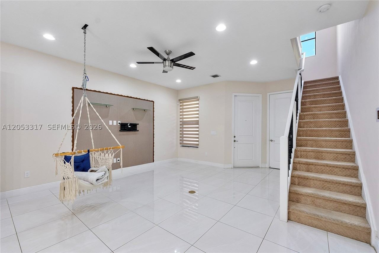 20914 Nw 1st Dr - Photo 2 of 37
