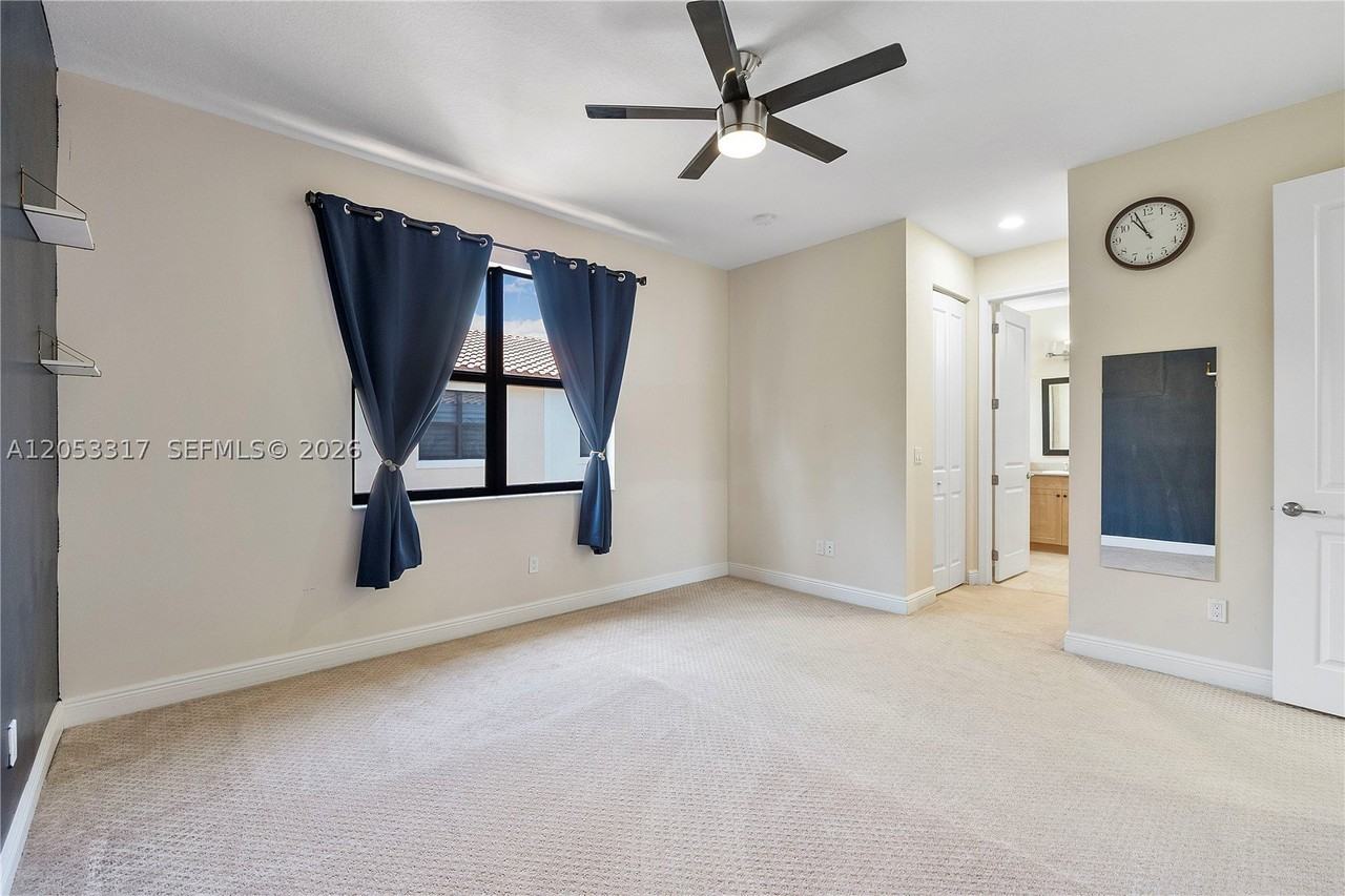 20914 Nw 1st Dr - Photo 4 of 37