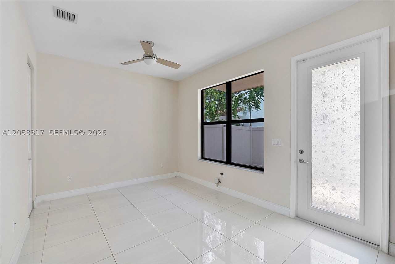 20914 Nw 1st Dr - Photo 7 of 37