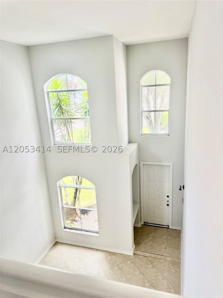 4946 Sw 38th Way #0 - Photo 5 of 42